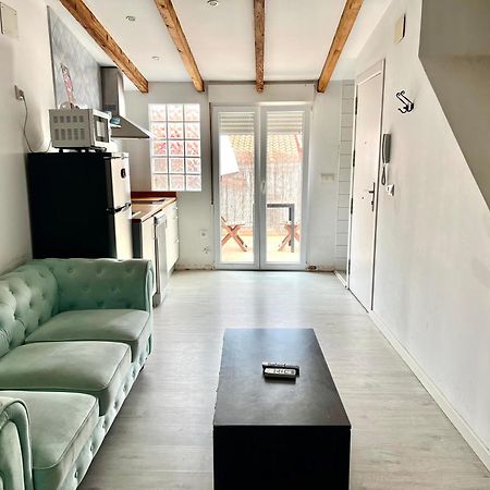 Estudio Para Parejas Con Terraza En La Playa Valenza Esterno foto