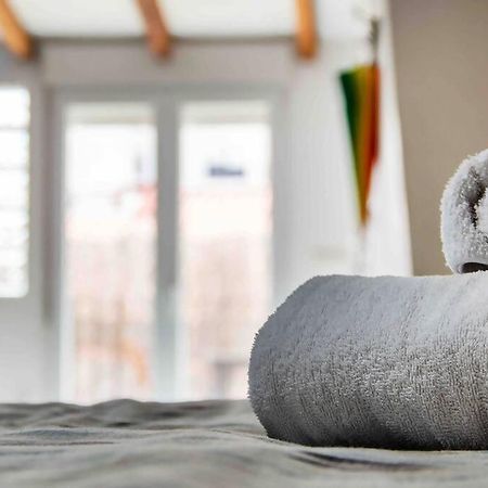 Estudio Para Parejas Con Terraza En La Playa Valenza Esterno foto