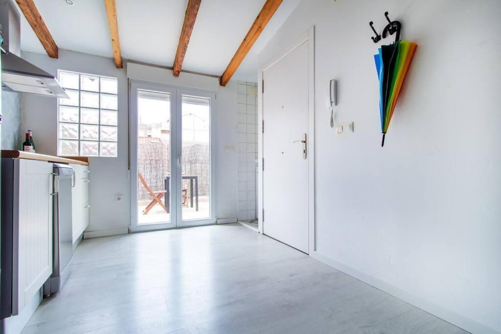Estudio Para Parejas Con Terraza En La Playa Valenza Esterno foto