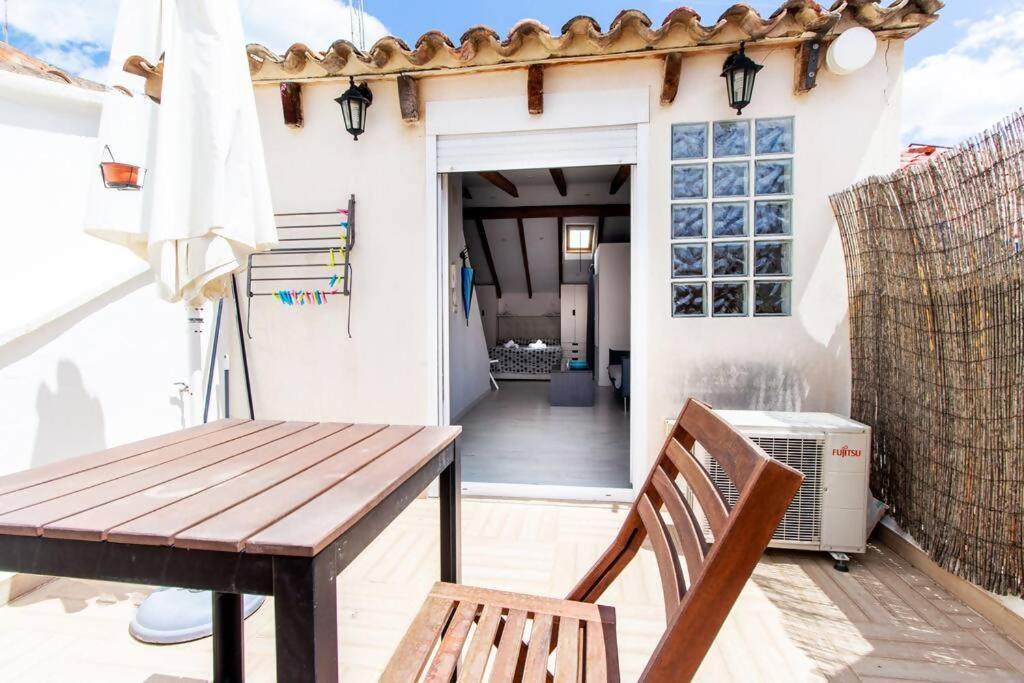 Estudio Para Parejas Con Terraza En La Playa Valenza Esterno foto
