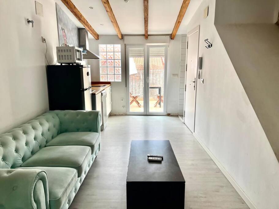 Estudio Para Parejas Con Terraza En La Playa Valenza Esterno foto